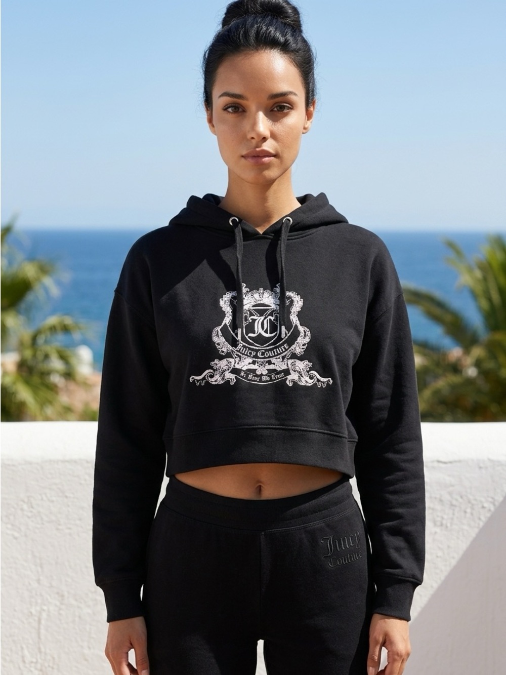 NWOT Juicy Couture Black Graphic Logo Crop Sweatshirt Hoodie - Size XXS